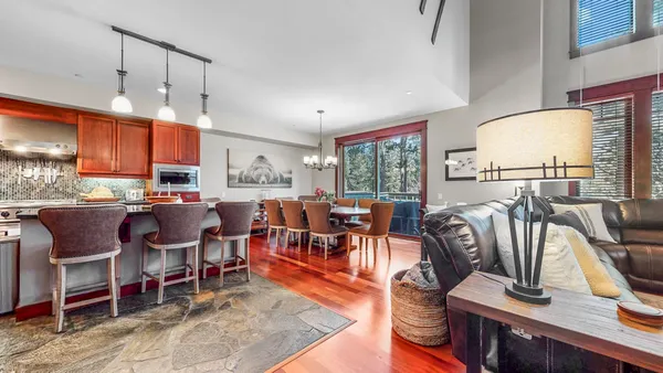$2,300,000 | 1073 Timbers Court, Unit 1073, Mammoth Lakes, CA 93546