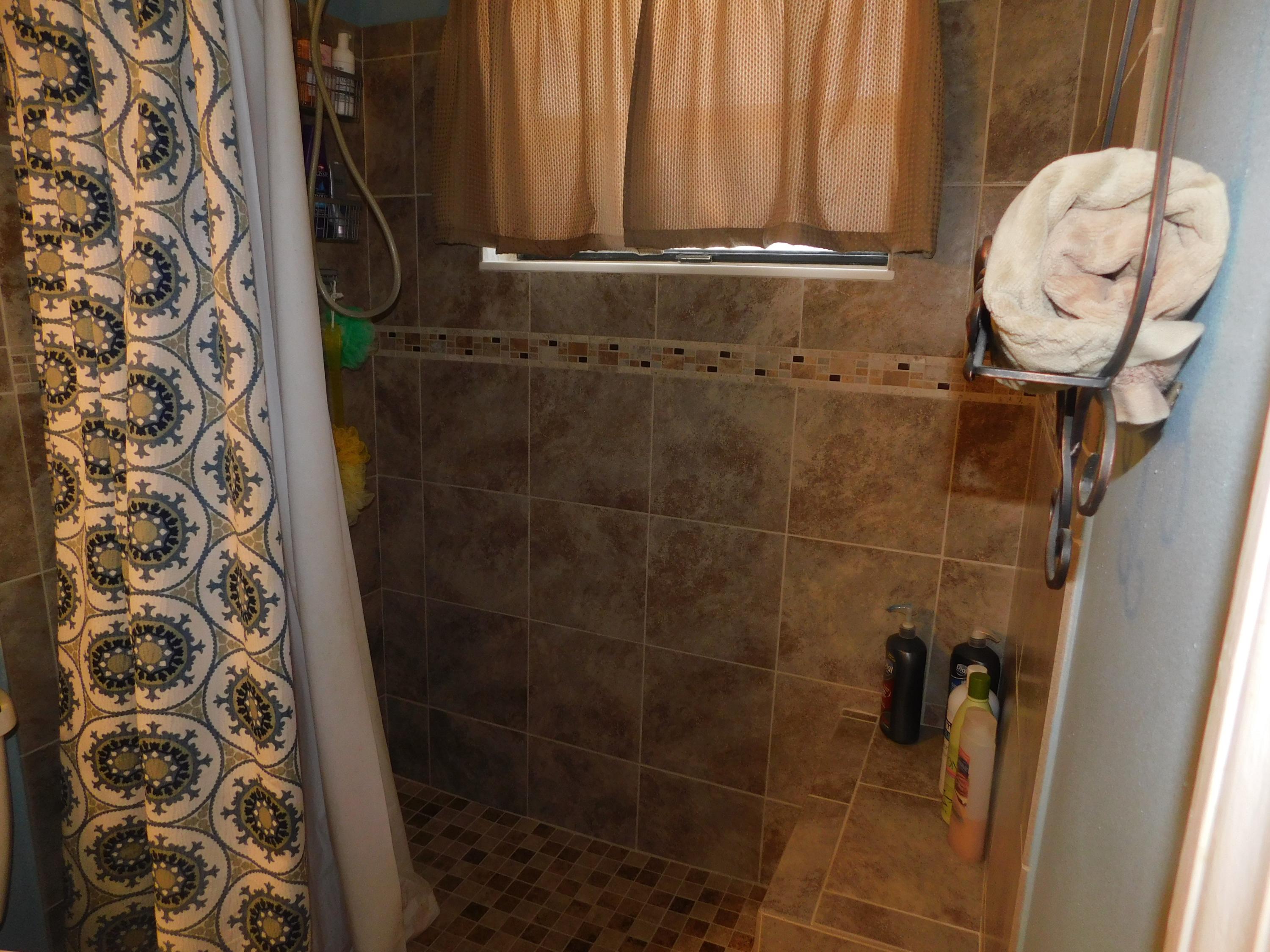 7607 Ocala Avenue Fort Pierce, FL 34951 - Photo 18 of 32 Masterbath shower