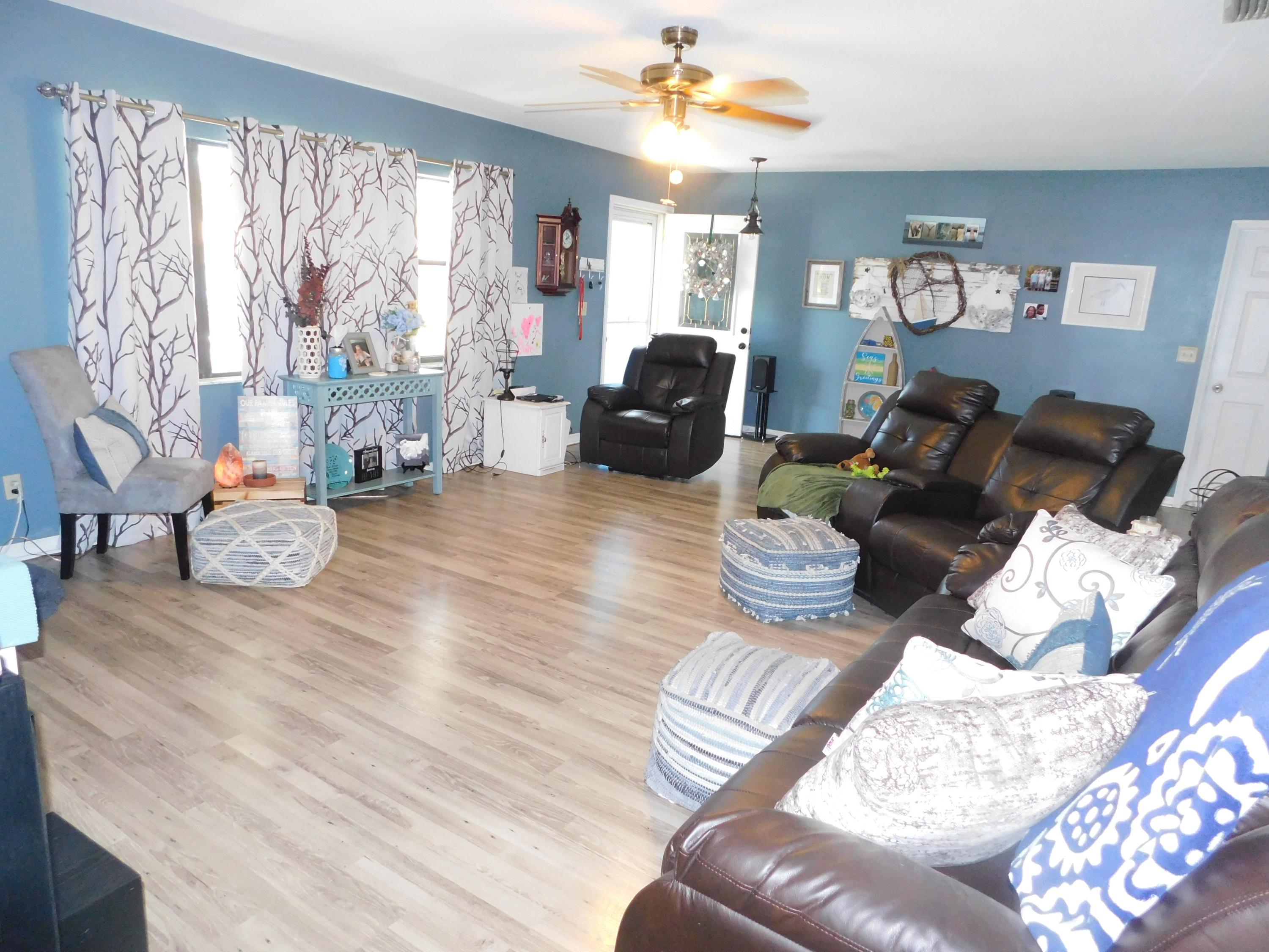 7607 Ocala Avenue Fort Pierce, FL 34951 - Photo 7 of 32 livingroom3