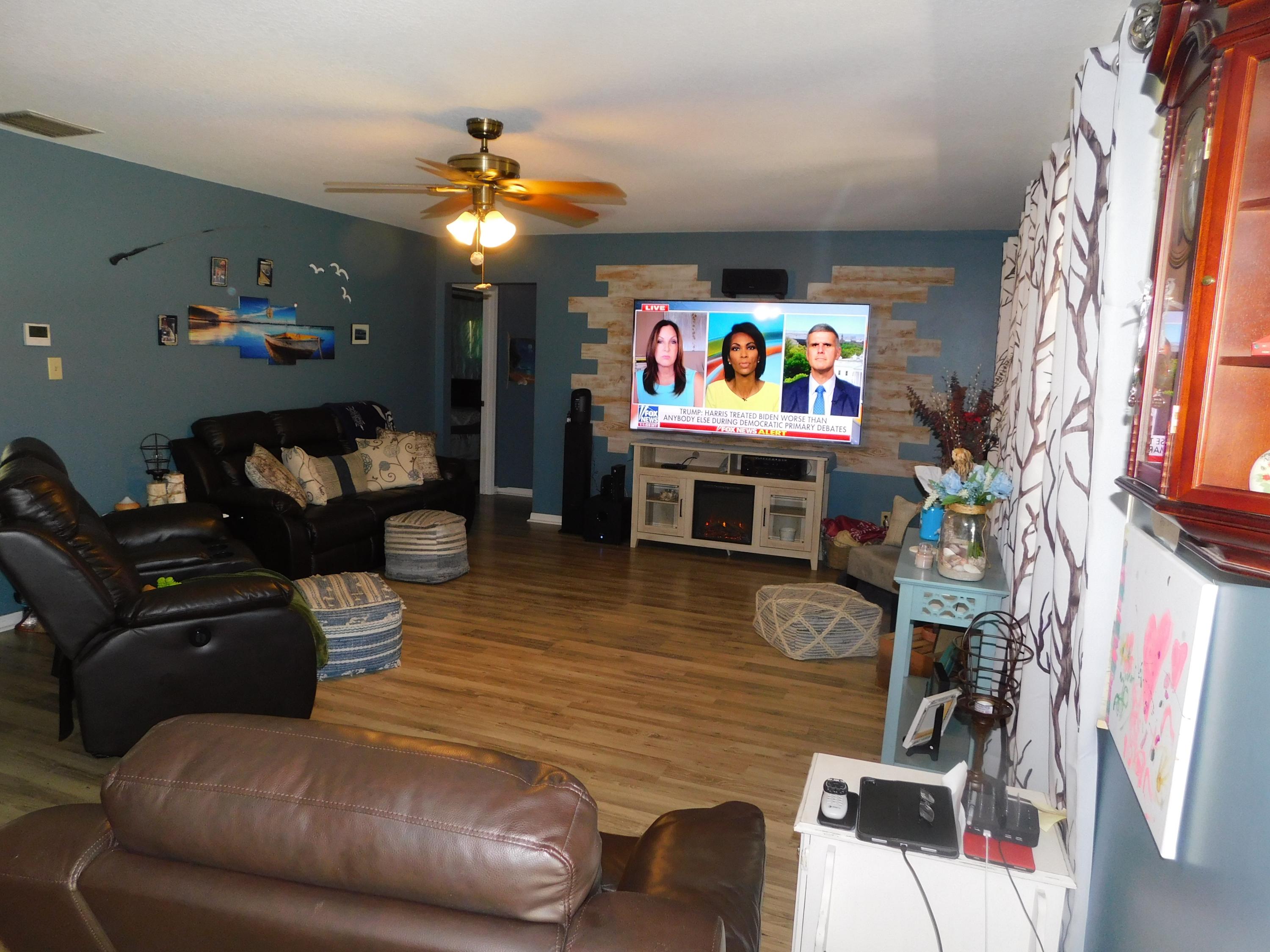 7607 Ocala Avenue Fort Pierce, FL 34951 - Photo 8 of 32 livingroom4