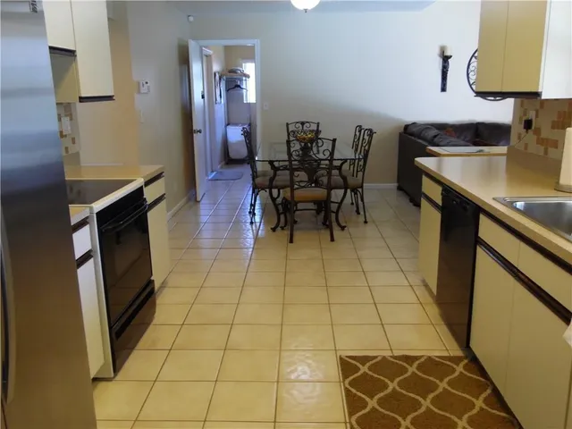 $550,000 | 9876 Northwest 28th Court, Coral Springs, FL 33065