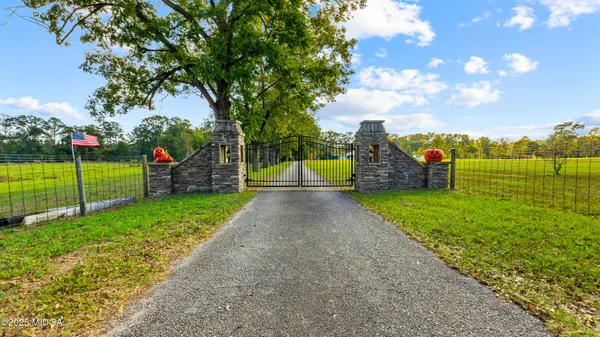 $835,000 | 7805 Nowell Road South, Macon, GA 31216