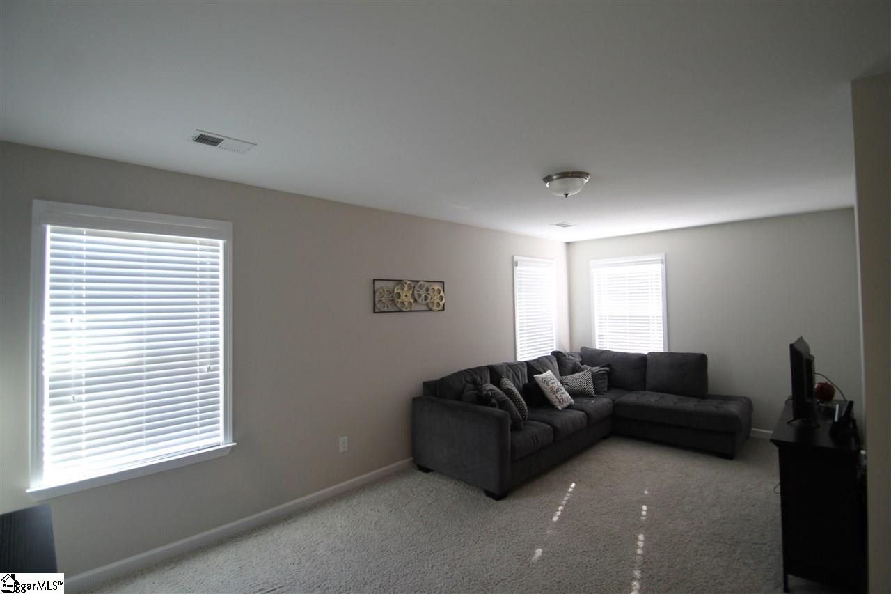 171 Castleton Circle Boiling Springs, SC 29316 - Photo 14 of 32