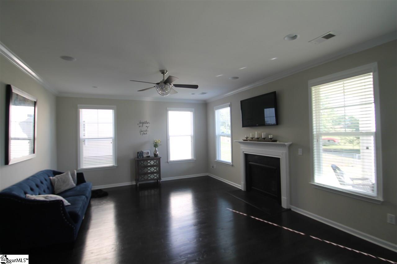 171 Castleton Circle Boiling Springs, SC 29316 - Photo 7 of 32