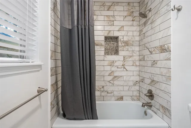 $3,200 | 1912 Foxtail Place, The Woodlands, TX 77380