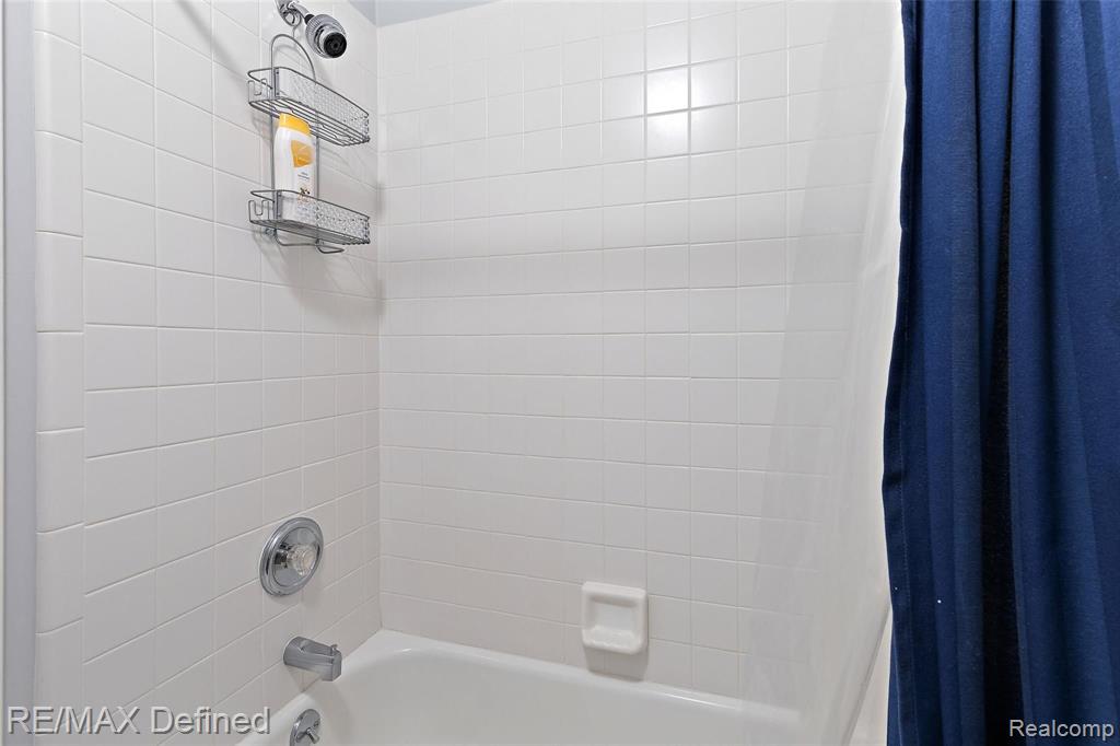 60957 Pennington Way Rochester, MI 48306 - Photo 45 of 54