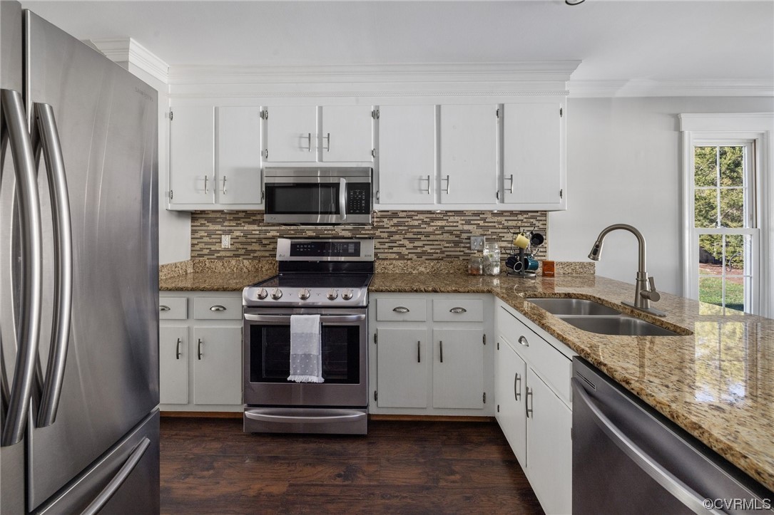1815 Dorset Ridge Way Powhatan, VA 23139 - Photo 10 of 46 Gallery Image 10