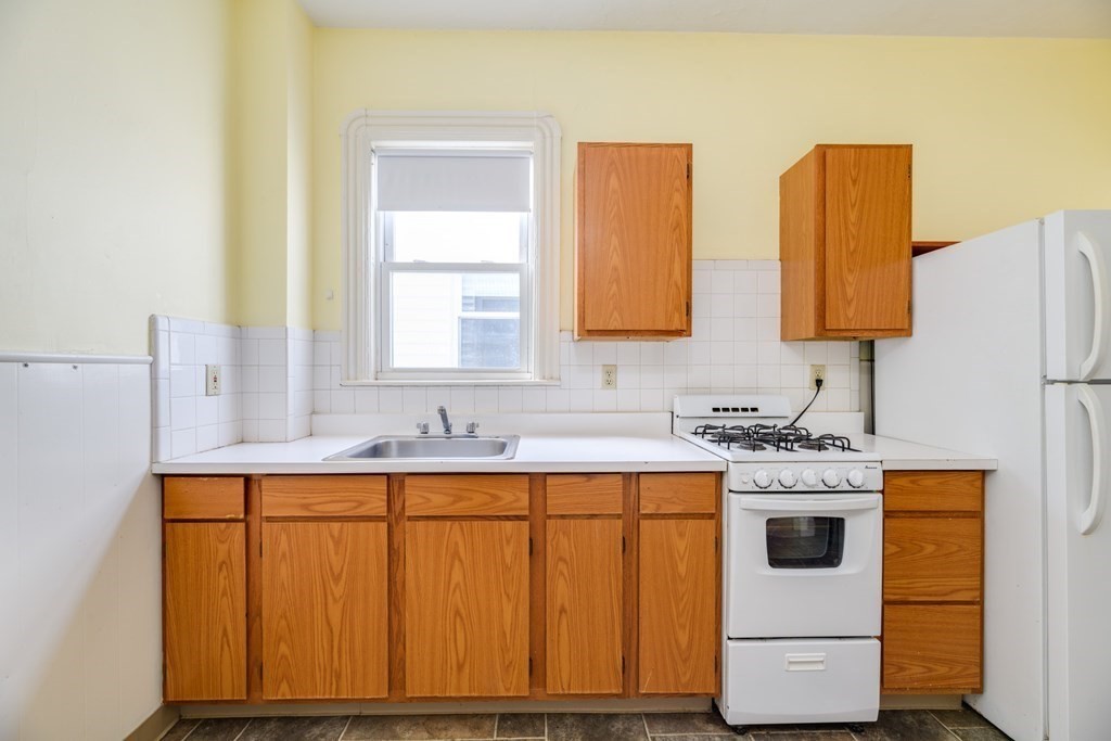 789 Columbia Road Boston, MA 02125 - Photo 12 of 18 Gallery Image 12