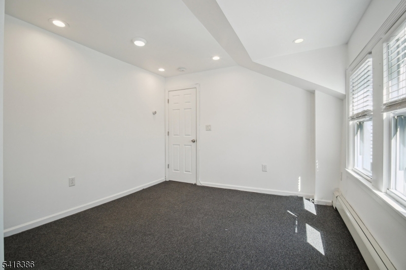 35 Hickory Street Bloomfield, NJ 07003 - Photo 12 of 36