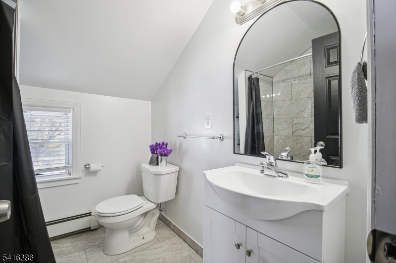 35 Hickory Street Bloomfield, NJ 07003 - Photo 14 of 36