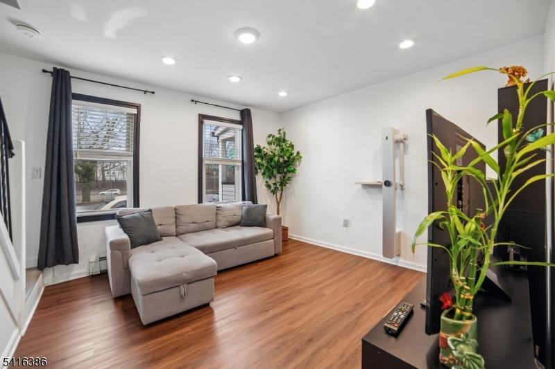 35 Hickory Street Bloomfield, NJ 07003 - Photo 20 of 36