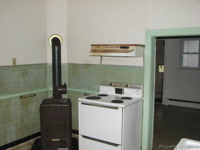4110 Cappahosic Road Gloucester, VA 23061 - Photo 4 of 16 Gallery Image 4