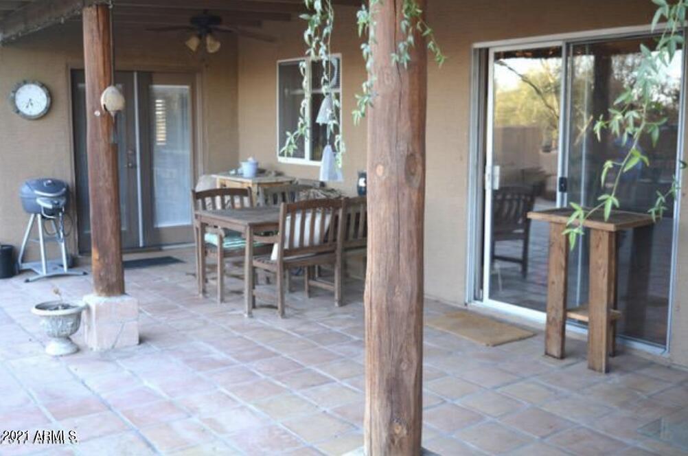 6017 East Rancho Del Oro Drive Cave Creek, AZ 85331 - Photo 8 of 28 a view of a livingroom with furniture and front door