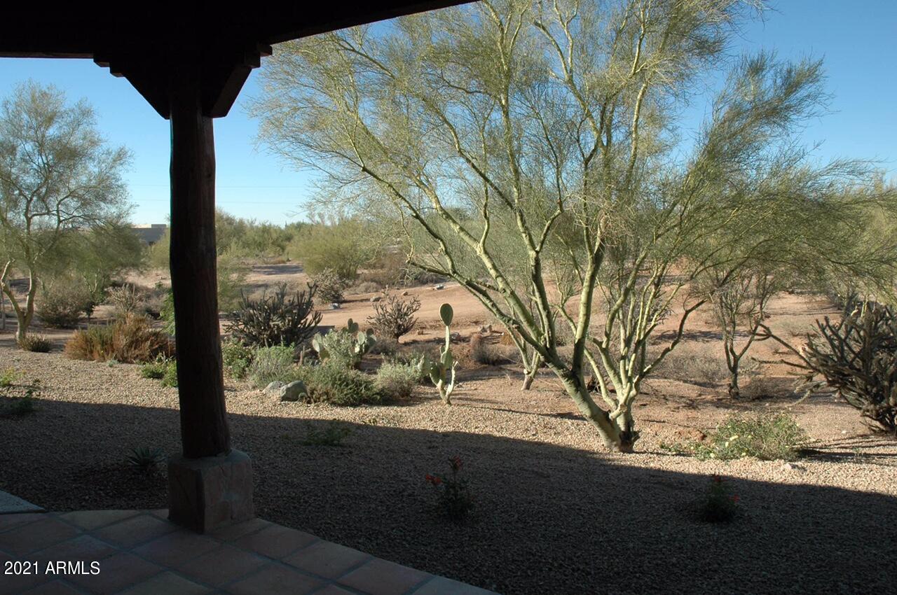 6017 East Rancho Del Oro Drive Cave Creek, AZ 85331 - Photo 9 of 28 a view of a yard from a balcony