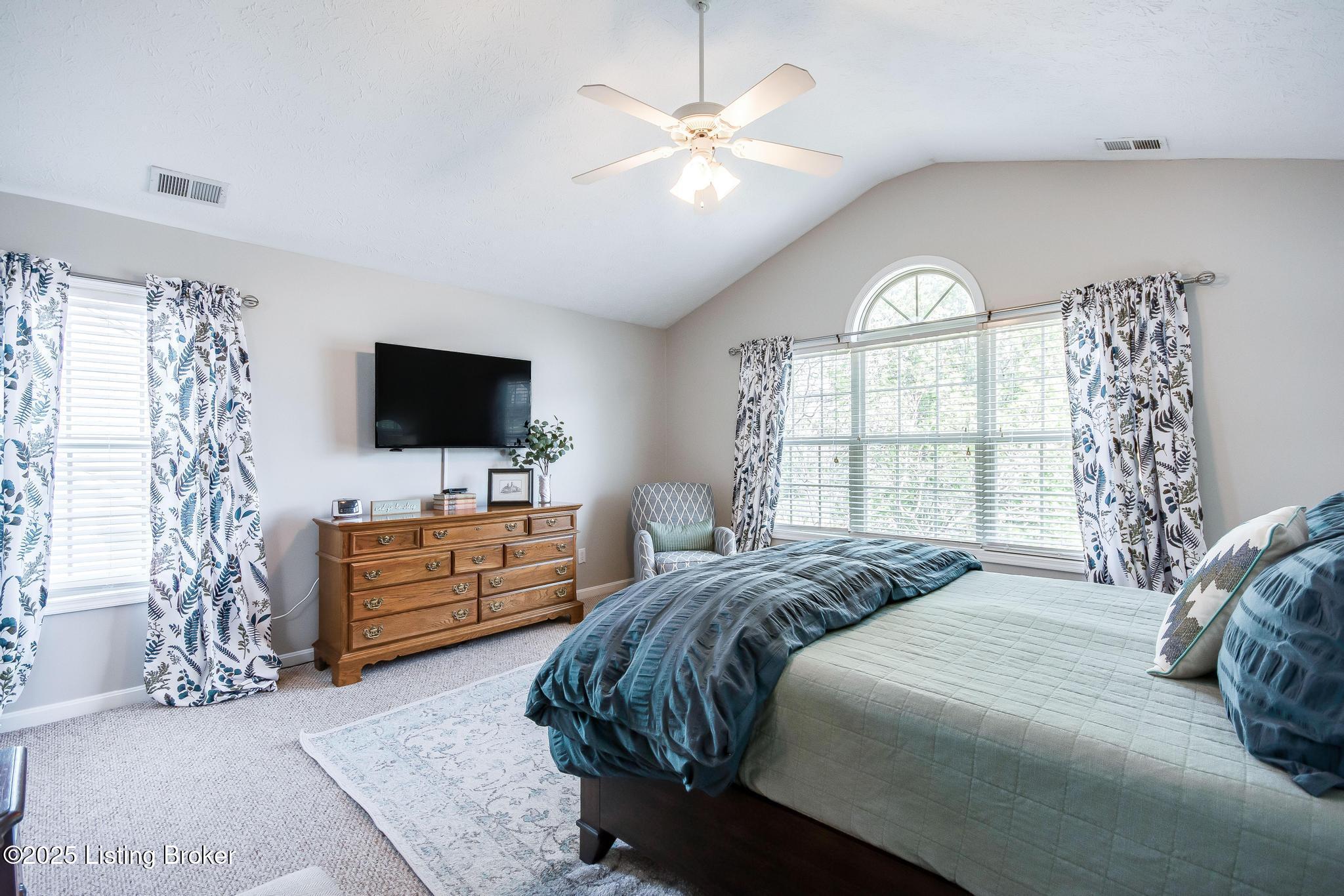 9710 Long Rifle Lane Louisville, KY 40291 - Photo 41 of 68 9710_Long_Rifle_Ln_40291_575