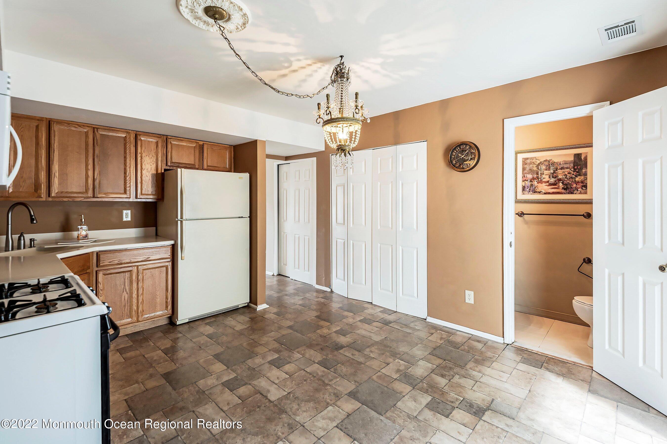 80 Creek Road, Unit 326 Brick, NJ 08724 - Photo 6 of 14 11-Kitchen1b.
