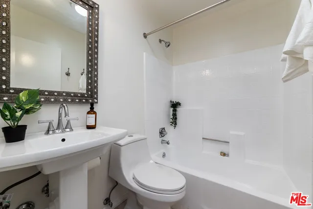 $1,799,000 | 850 North Kenwood Street, Burbank, CA 91505