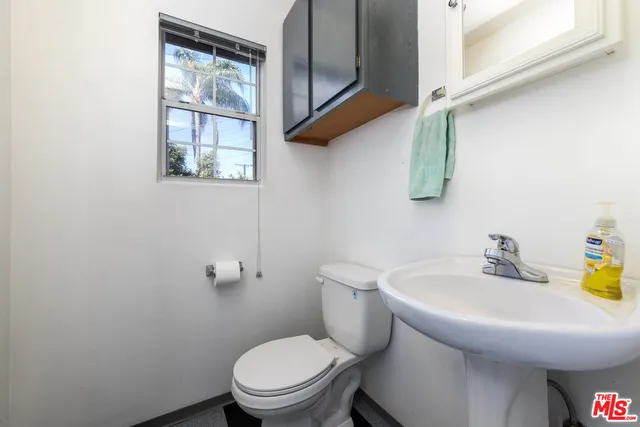 $1,799,000 | 850 North Kenwood Street, Burbank, CA 91505