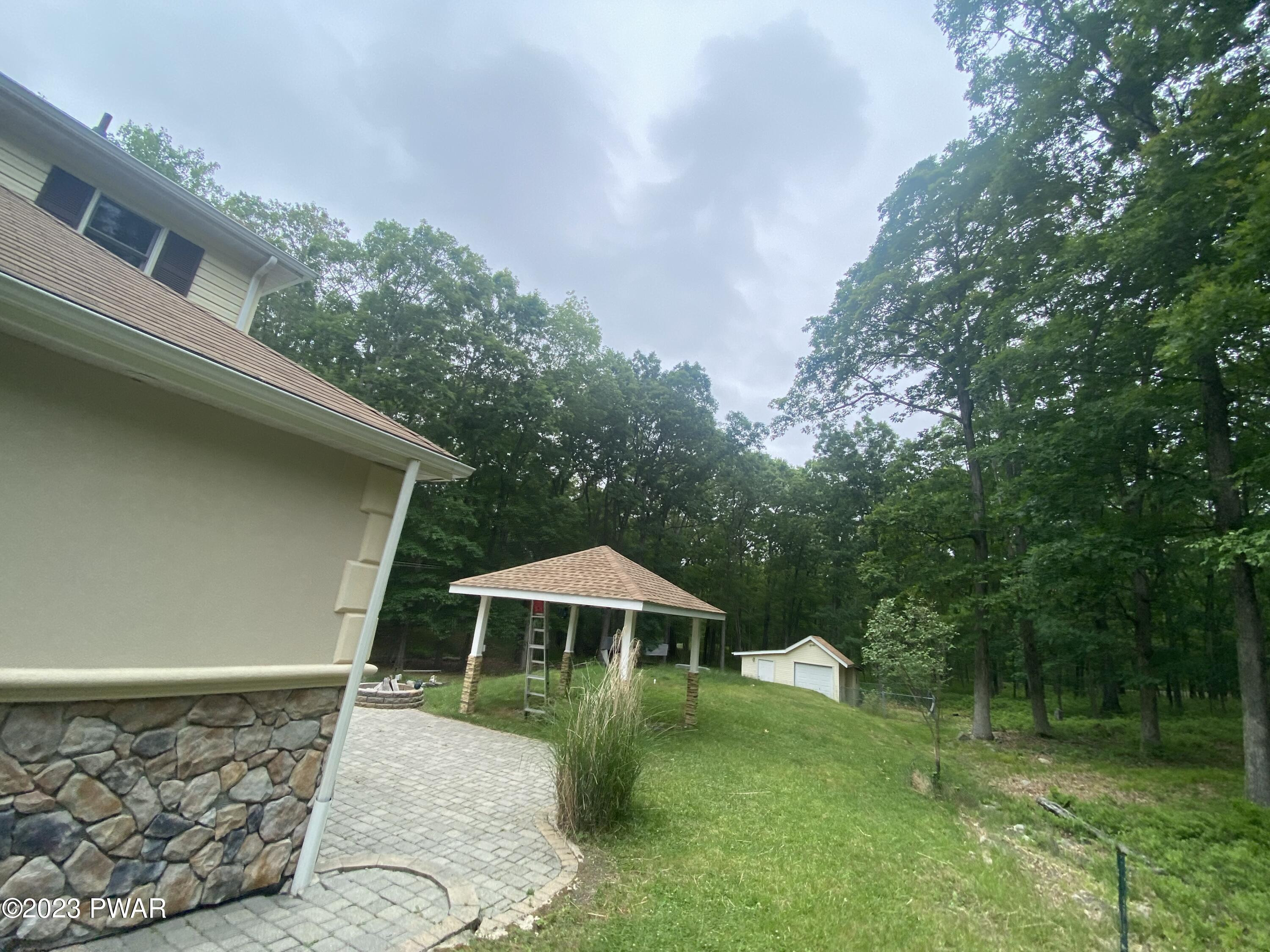 1529 Deer Run East Bushkill, PA 18324 - Photo 40 of 54