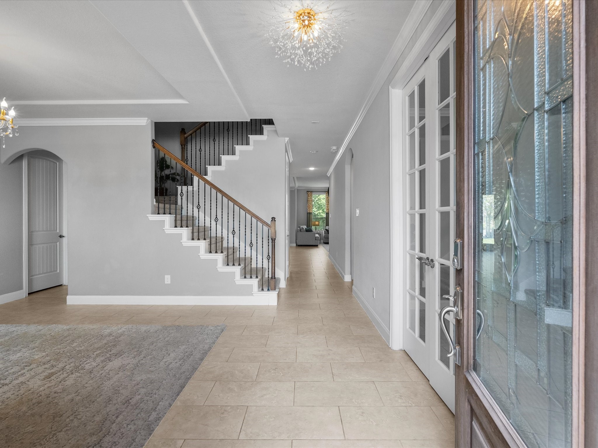 5323 Savannah Bend Lane Rosharon, TX 77583 - Photo 5 of 46 a view of entryway and hall with a front door