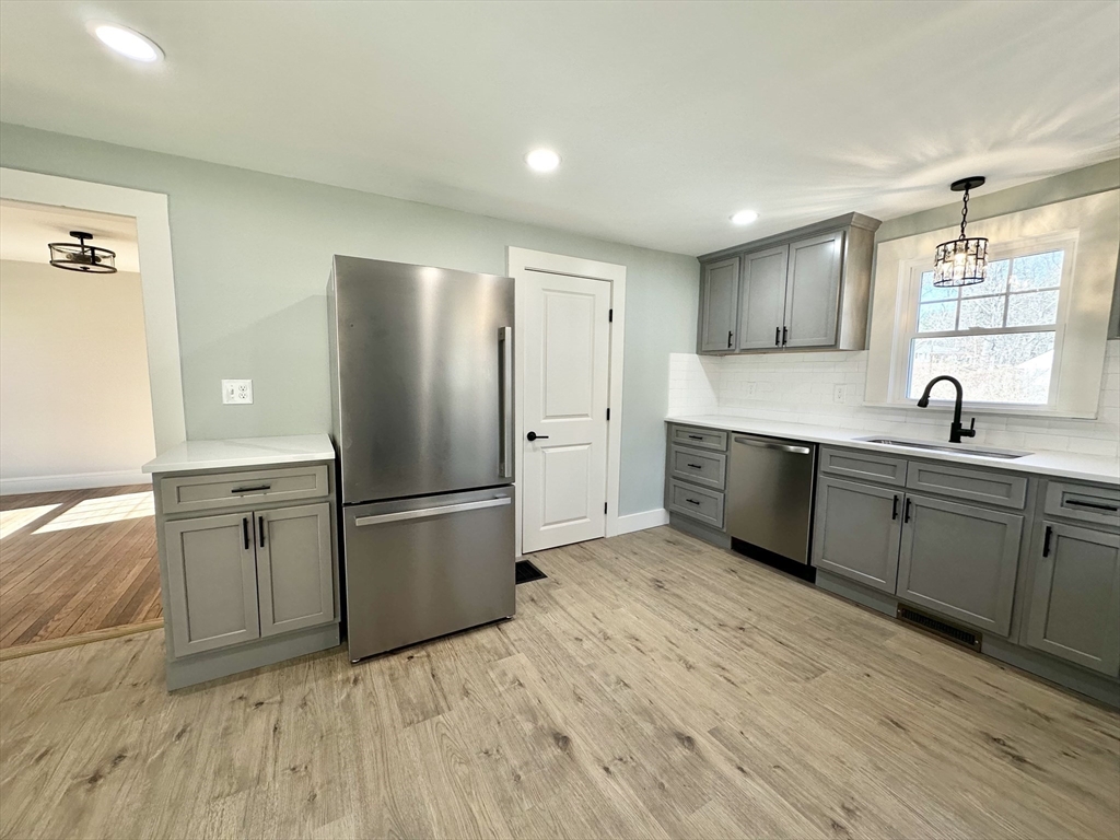 124 Log Plain Road Greenfield, MA 01301 - Photo 7 of 34 Gallery Image 7