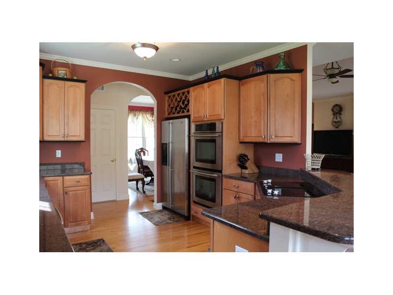 213 Scott Road Cumberland, RI 02864 - Photo 7 of 23 Kitchen.