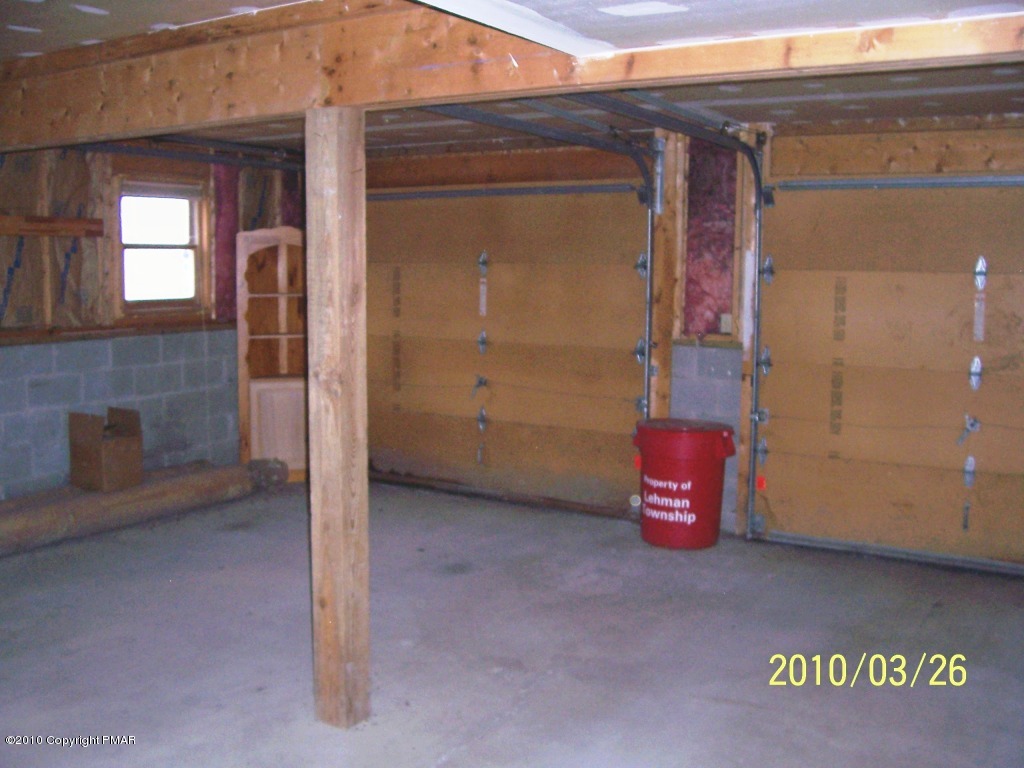 28 Cherry Ridge Road Layton, NJ 07851 - Photo 2 of 11 a view of a room with a hallway