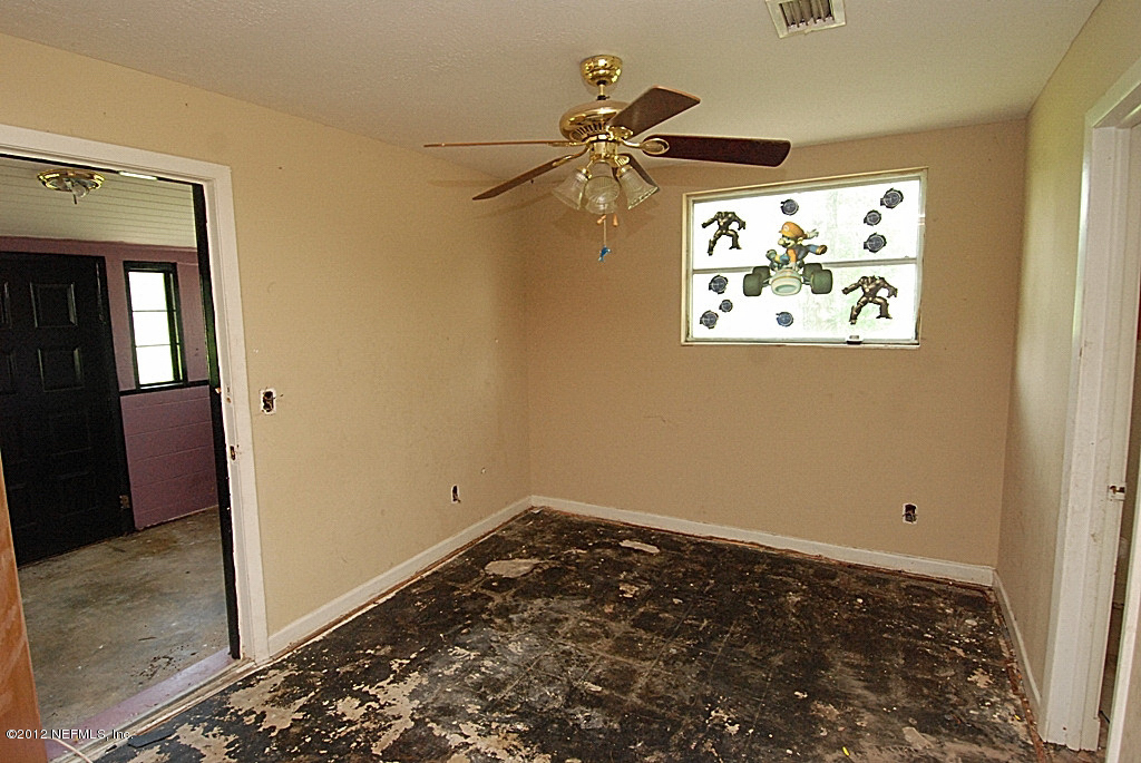 7041 Old Middleburg Road South Jacksonville, FL 32222 - Photo 6 of 9 BEDROOM 3