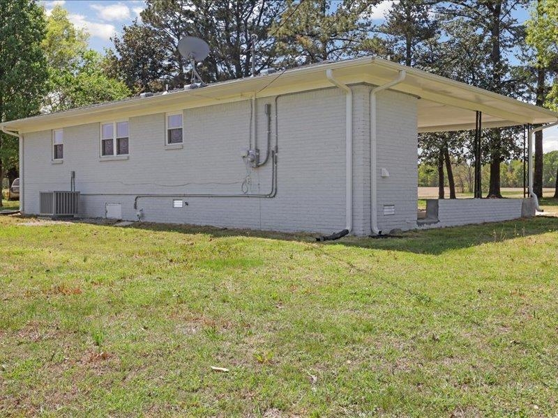 2725 Porter Road Mason, TN 38049 - Photo 27 of 33 a view of a back yard of the house