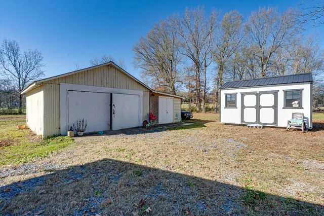 $289,999 | 993 Alvin C York Highway, Whitwell, TN 37397