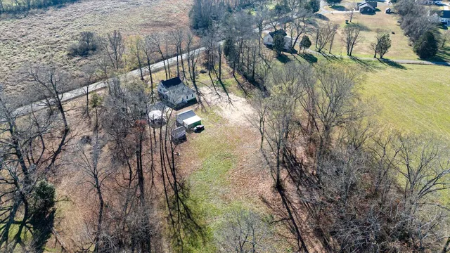 $289,999 | 993 Alvin C York Highway, Whitwell, TN 37397