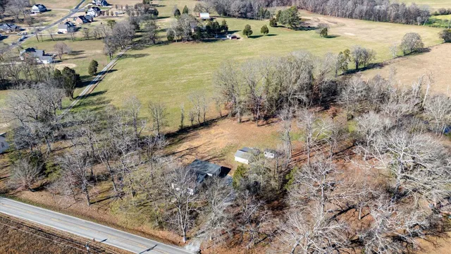 $289,999 | 993 Alvin C York Highway, Whitwell, TN 37397