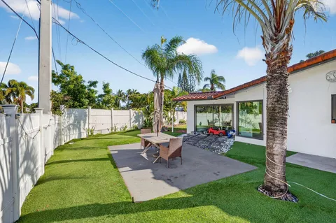 $889,000 | 2601 Northeast 8th Court, Pompano Beach, FL 33062