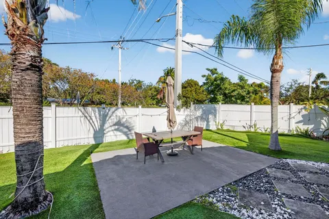 $889,000 | 2601 Northeast 8th Court, Pompano Beach, FL 33062