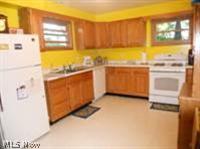 542 Howland Wilson Road Southeast Warren, OH 44484 - Photo 4 of 14 Gallery Image 4
