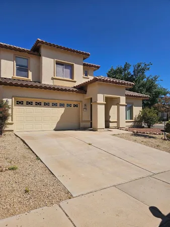 $2,000 | 900 Estancia Drive, Sierra Vista, AZ 85635