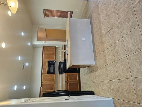$2,000 | 900 Estancia Drive, Sierra Vista, AZ 85635