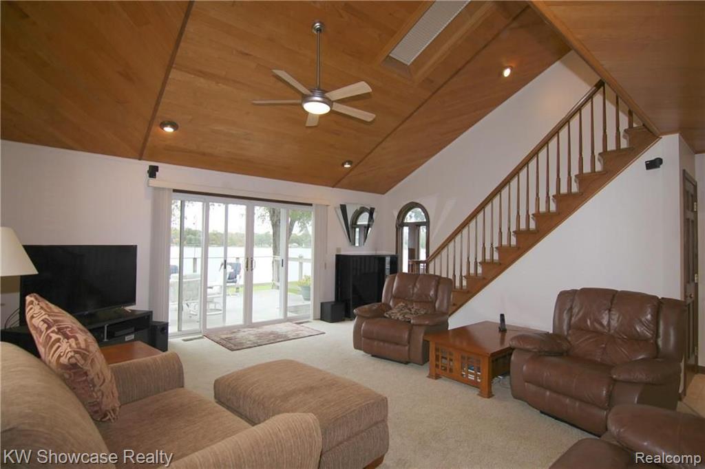 5762 Bullard Road Fenton, MI 48430 - Photo 12 of 34