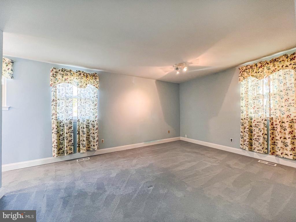 6351 Shewell Road Bensalem, PA 19020 - Photo 14 of 40 Main bedroom