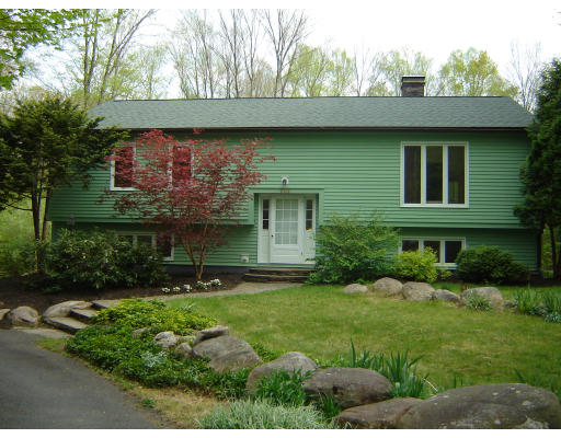 115 High Point Drive Amherst, MA 01002 - Photo 1 of 1 Gallery Image 1
