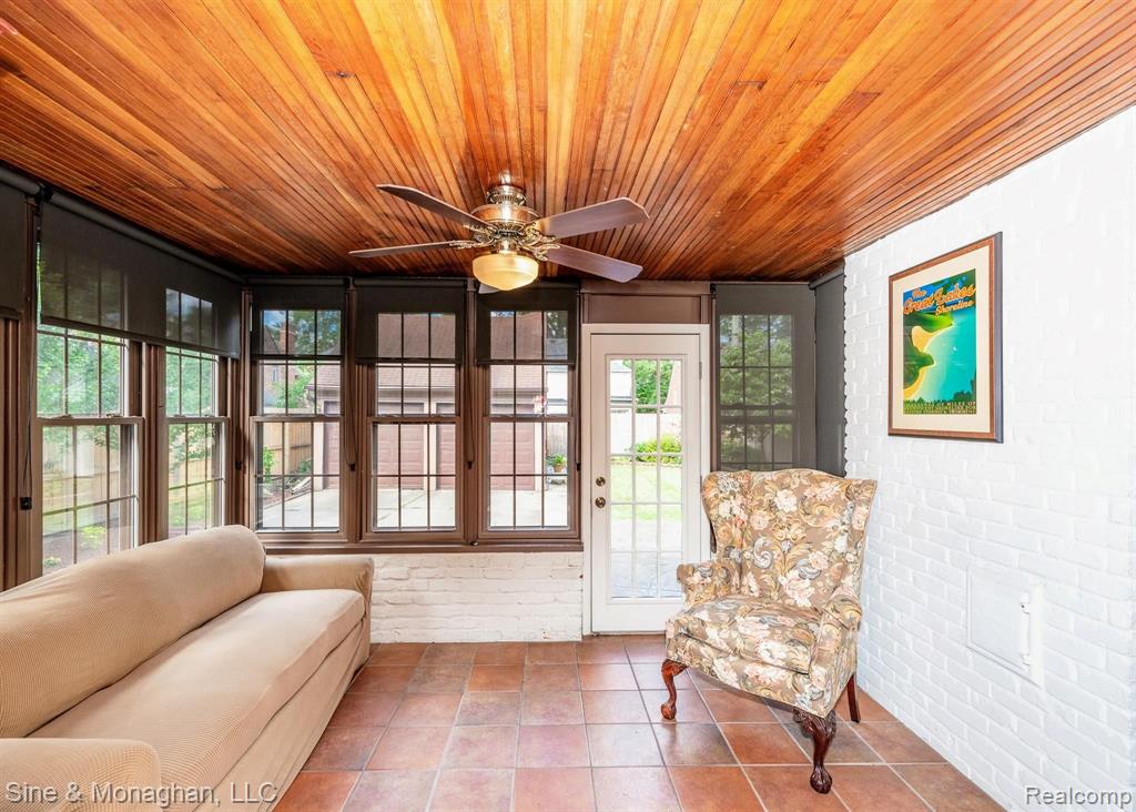 271 McMillan Road Grosse Pointe Farms, MI 48236 - Photo 17 of 40