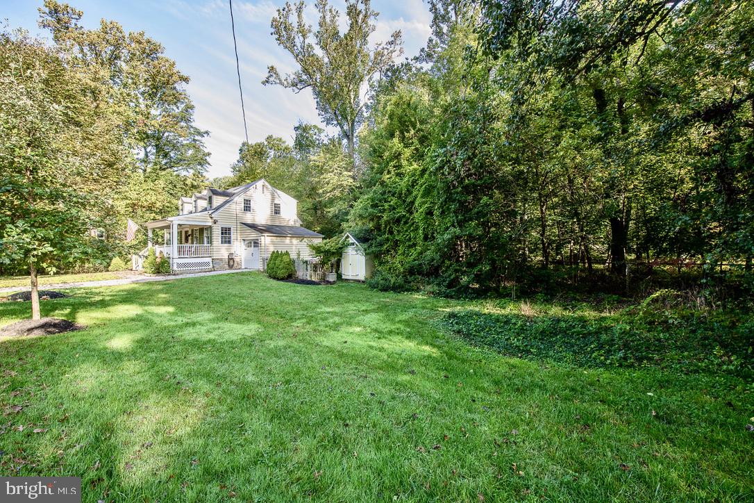 1 Forest Road Wayne, PA 19087 - Photo 36 of 38 Big side yard