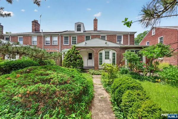 $3,200 | 16 Randolph Terrace, Fair Lawn, NJ 07410