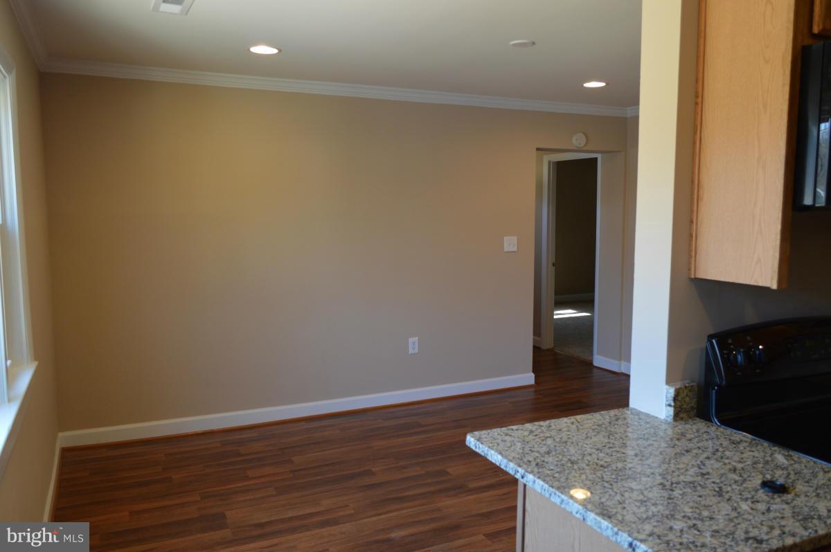 7608 Bull Run Road Manassas, VA 20111 - Photo 8 of 20 Kitchen