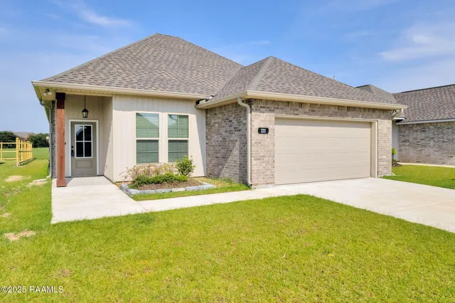 $1,875 | 221 Wakely Court, Lafayette, LA 70506