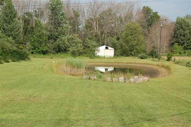 69700 Wolcott Road Armada, MI 48005 - Photo 4 of 12 31016595-3.JPG