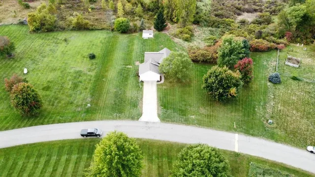 $299,000 | 16085 Outback Drive, Cedar Springs, MI 49319