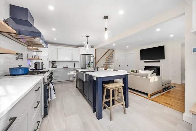 $1,099,000 | 225 South Street, Unit 1, Hingham, MA 02043