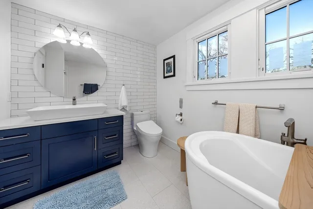 $1,099,000 | 225 South Street, Unit 1, Hingham, MA 02043