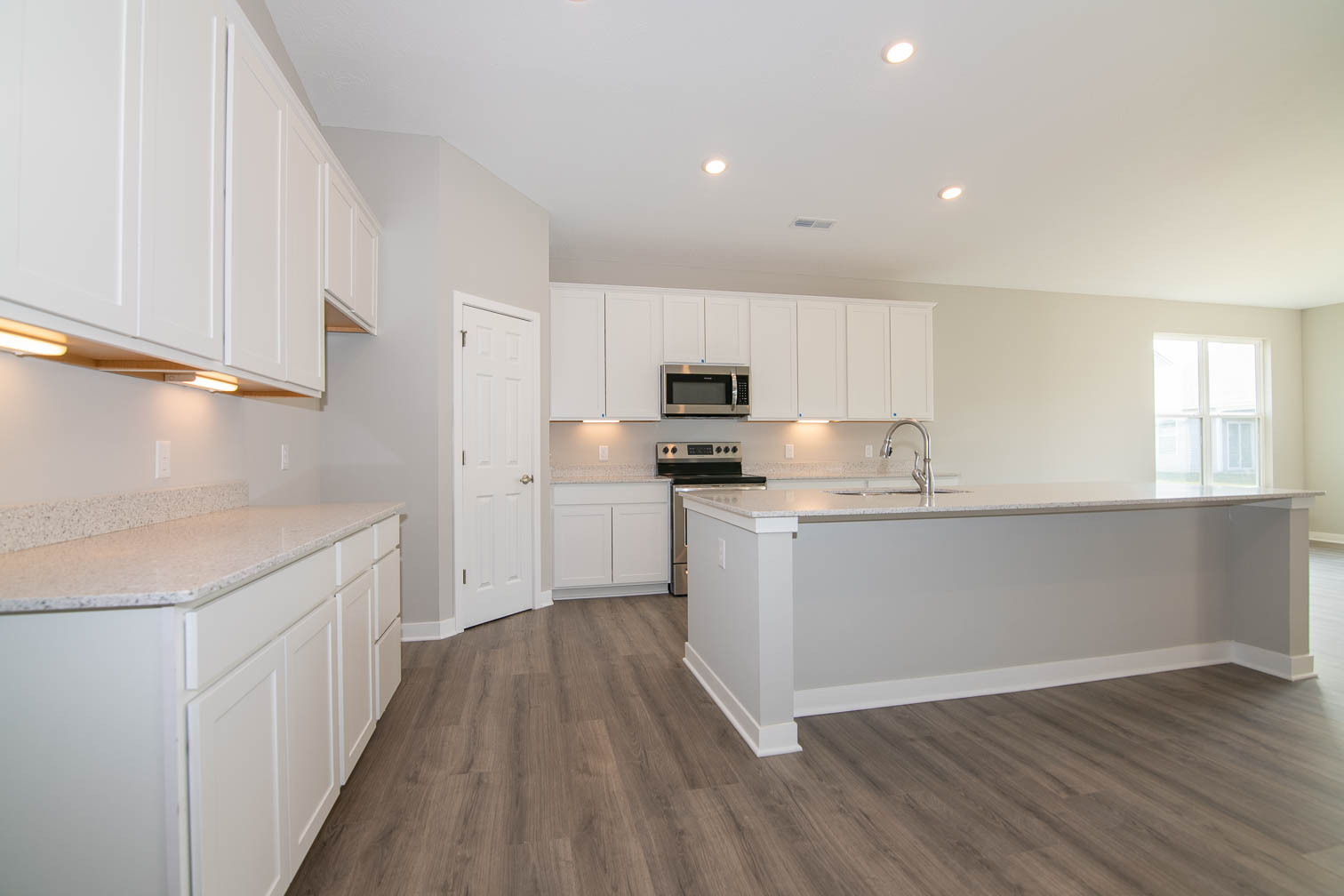 9847 Bryce Boulevard Pendleton, IN 46064 - Photo 7 of 28